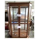 Lovely glass display case, with 4 nicely sanded an