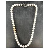18' necklace of freshwater pearls with a toggle cl