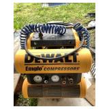 Dewalt Emglo Air Compressor with Hose and acessori
