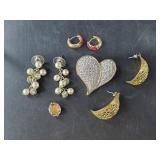 Lot of fashion jewelry