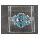 10kt Gold and diamond ring, stunning clear blue st