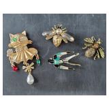 Collection of vintage brooches