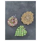 3 Vintage brooches