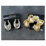 2 Pairs of vintage earrings with original packagin