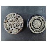 Pair of vintage fashion brooches