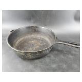 Cast iron pan