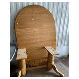 Very Nice Wooden table, Oak, With Carved legs, 6fo