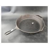 11' Lodge cast iron pan