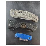 3 Pocket knives and box cutters