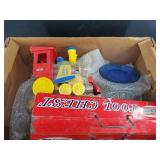 Lot with toys and dishes