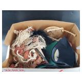 Lot with assorted nautical decorations
