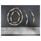 Pearl, tiger's eye necklace and bracelet set quite