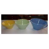 Set of pottery mixing/bowls