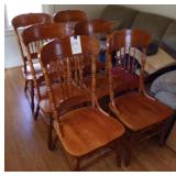 Set of 6 Diningroom table chairs 6 X the $