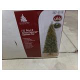 7.5ft Prelit Christmas Tree