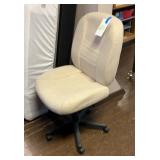 Rolling office chair