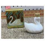 Full vintage milk glass royal swan bird of