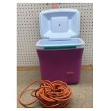 Rubbermaid cooler and cord