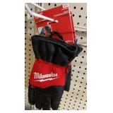 2pr. Sz Lg. Milwaukee all day warmth