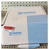 MOEN 8in. Rain shower head