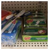 Sponges and cleaning gloves