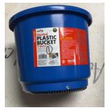 9QT heated water bucket