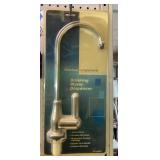 Drinking water dispenser faucet