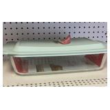 Deep 9 x 13 pan w/ lid