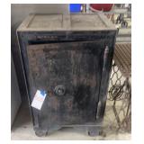 Large HEAVY safe w/ combo