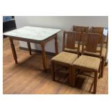 Kitchen table & 4 chairs