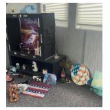 Hutch and western decor