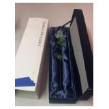 Godinger Shannon crystal rose sculpture featuring