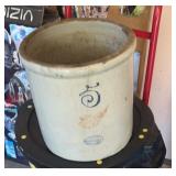 5 gallon Red Wing crock is cracked