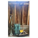 Gardening seat, shovels, rakes, hoes ï¿½