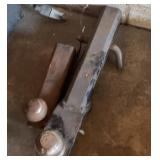 Pair of 2 in receiver hitches and a 7 round to 4