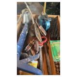 Wire brushï¿½s oil cans hitch pins misc hardware