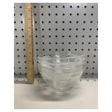 (4) VTG Clear Glass Bowls Palm Tree Pattern