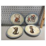 (4) VTV Berta Hummel Christmas Plates