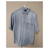 Faded Glory Size L SS Button Up Shirt
