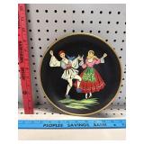 Decorative European Couple Wall Hanging Plate