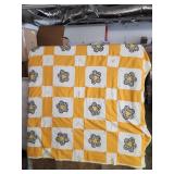 VTG-Style Handmade Quilt Floral Daisy