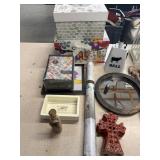Box Lot: Picture Frames, Holiday Decor