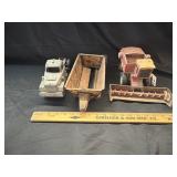 VTG Metal Construction Toys