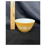 VTG Pyrex 1.5pint Mixing Bowl Butterfly Gold