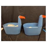 (2) SUNZOO Swan-Shaped Garden Planters