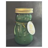 Holiday Style Mistletoe Kiss 13oz Candle
