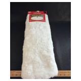 Holiday Style 40in Tree Skirt White Fur