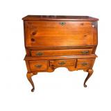 LINK TAYLOR PILGRIM PINE QUEEN ANN DESK