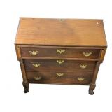 19TH CENTURY MAHOGANY FEDERAL STYLE SLANT FRONT