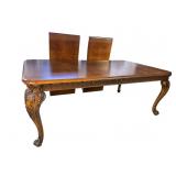 HENREDON CARVED ITALIAN STYLE DINING ROOM TABLE